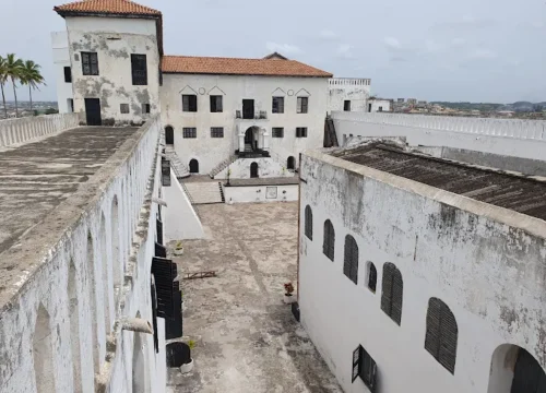 Cape Coast Castle Ghana: Slave Trade History & Visitor Guide 2025